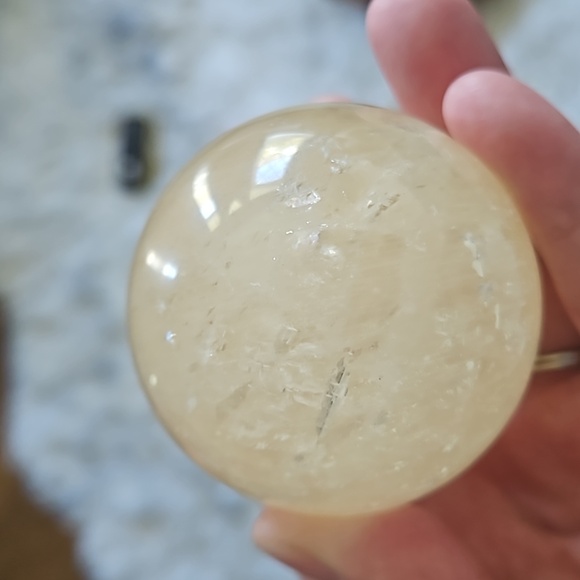 Stunning honey calcite sphere 2.24 inches - Picture 3 of 3